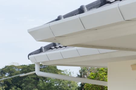 3 Reasons Keeping Your Gutters Clean Is Important