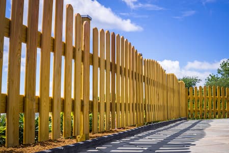 Service fence