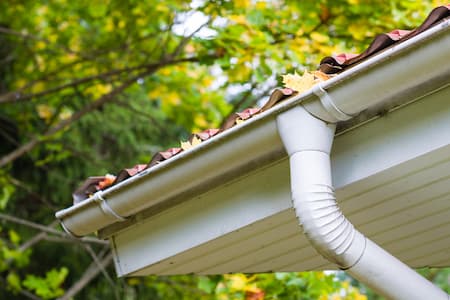 Service gutters